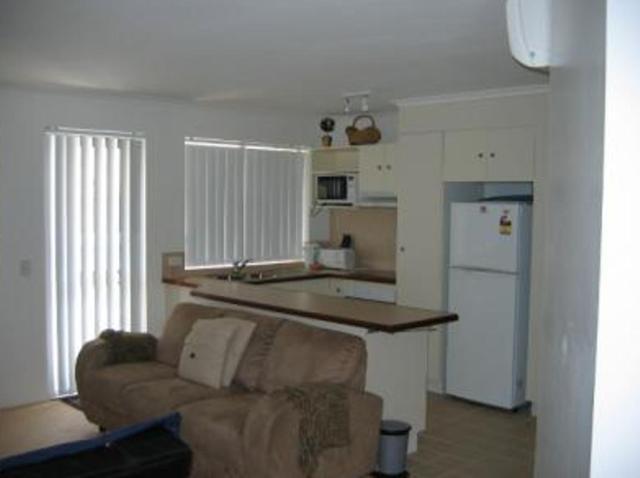 Beachside Court Holiday Apartments Caloundra Room photo